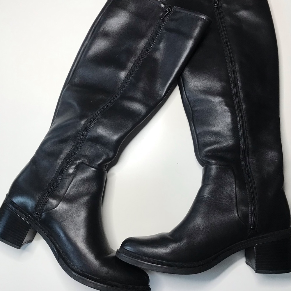 Clarks water proof high heeled leather boots (black)